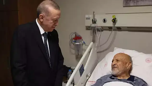 Cumhurbaşkanı Erdoğan'dan eski Devlet Bakanı Aksay'a ziyaret
