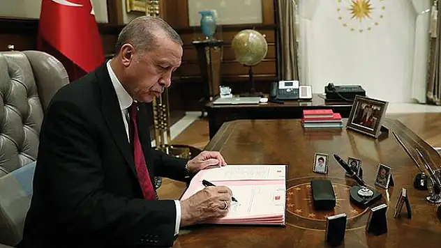 Cumhurbaşkanı Erdoğan'dan kritik imza! İşte görevden alınan 3 isim