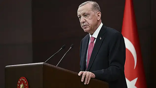 Cumhurbaşkanı Erdoğan'dan LGS tercihi yapacak depremzede öğrencilere ek kontenjan müjdesi

