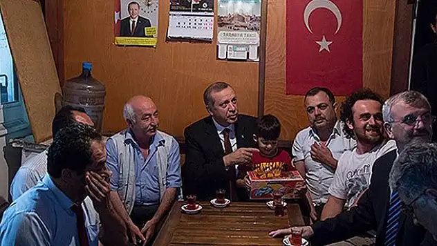Cumhurbaşkanı Erdoğan'dan taksicilere ziyaret