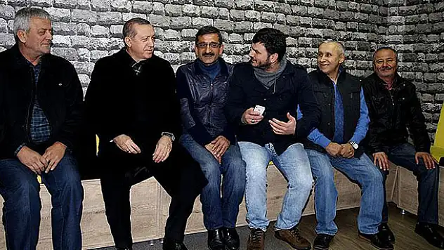 Cumhurbaşkanı Erdoğan esnafla sohbet etti