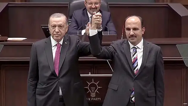 Cumhurbaşkanı Erdoğan Grup Toplantısı'nda Başkan Altay'ı tebrik etti

