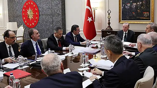 Cumhurbaşkanı Erdoğan'ın başkanlığında güvenlik toplantısı yapıldı