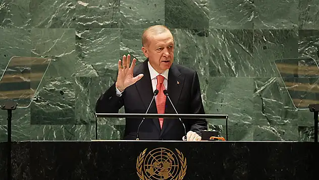 Cumhurbaşkanı Erdoğan'ın BM 79. Genel Kurulu'ndaki hitabı kitaplaştırıldı