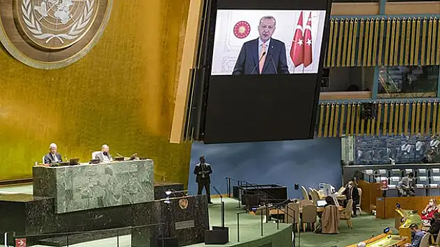 Cumhurbaşkanı Erdoğan'ın İsrail'e yönelik eleştirileri, BM'de İsrail Büyükelçisi'ne salonu terk ettirdi