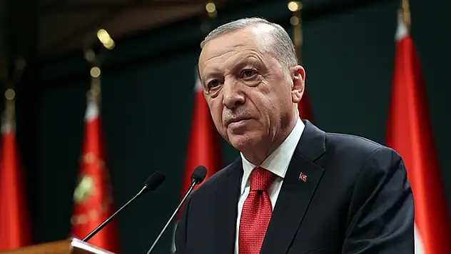 Cumhurbaşkanı Erdoğan, incelemelerde bulunmak üzere depremden etkilenen Hatay'a gitti
