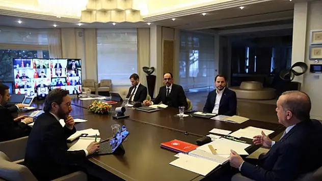 Cumhurbaşkanı Erdoğan, Konya Büyükşehir Belediye Başkanı Altay ile görüştü
