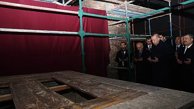 Cumhurbaşkanı Erdoğan Mevlana Müzesini ziyaret etti