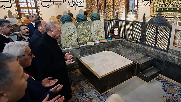 Cumhurbaşkanı Erdoğan, Mevlana Türbesi'ni ziyaret etti
