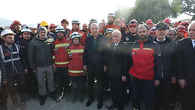 Cumhurbaşkanı Erdoğan, MHP Lideri Bahçeli ile Hatay'ı ziyaret etti
