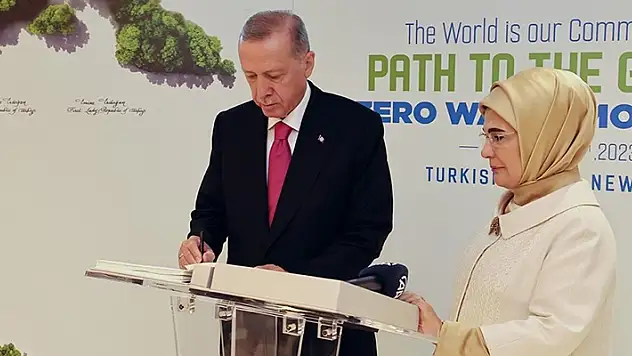 Cumhurbaşkanı Erdoğan New York'ta, Küresel Sıfır Atık İyi Niyet Beyanı'na ilk imzayı attı
