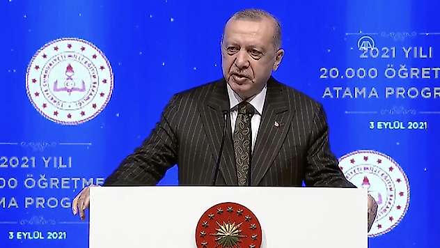 Cumhurbaşkanı Erdoğan: Okullarımızı açık tutmakta ve en iyi eğitim öğretimi vermekte kararlıyız
