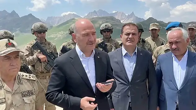 Cumhurbaşkanı Erdoğan sınır bölgesinde görevli jandarma birliklerinin Kurban Bayramı'nı kutladı
