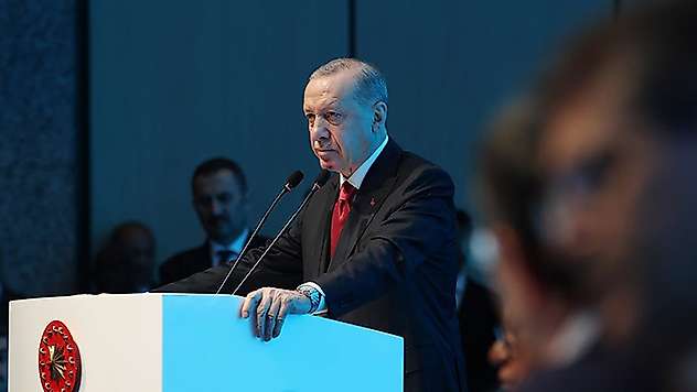 Cumhurbaşkanı Erdoğan: Son asrın en vahşi soykırımlarından biri hemen yanı başımızda Gazze'de yaşanıyor
