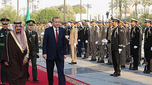 Cumhurbaşkanı Erdoğan Suudi Arabistan'da
