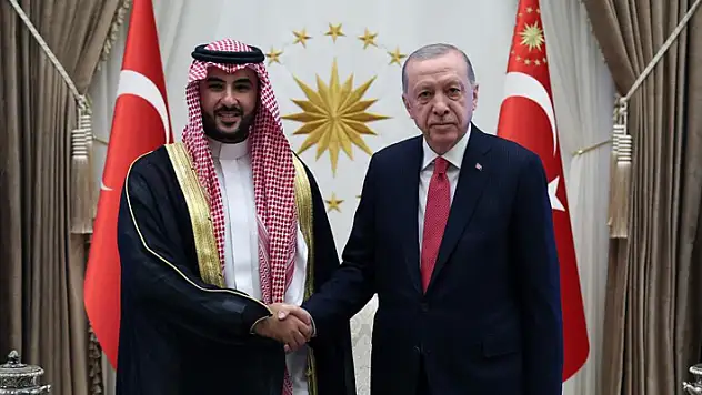 Cumhurbaşkanı Erdoğan, Suudi Arabistan Savunma Bakanı Halid bin Selman Al-Suud'u kabul etti
