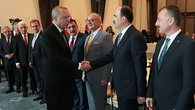 Cumhurbaşkanı Erdoğan: Tüm hayırlı çalışmalarda belediye başkanlarının yanında olacağım