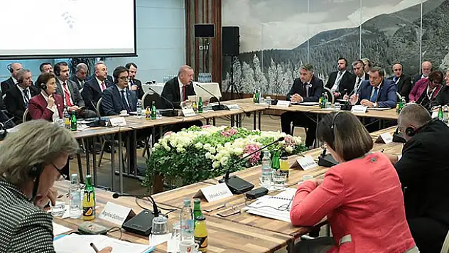 Cumhurbaşkanı Erdoğan: Türkiye 4 milyondan fazla sığınmacıya ev sahipliği yapıyor