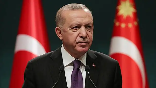 Cumhurbaşkanı Erdoğan, vefatının 28. yılında 8. Cumhurbaşkanı Turgut Özal'ı andı