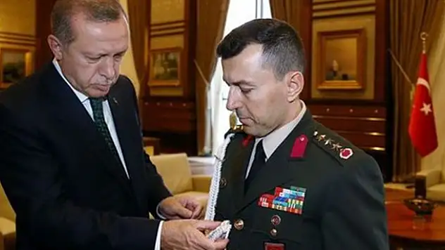 Cumhurbaşkanı Erdoğan, yaverini 'Çakı'yla sınadı