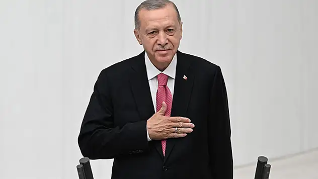 Cumhurbaşkanı mazbatasını alarak yemin etti
