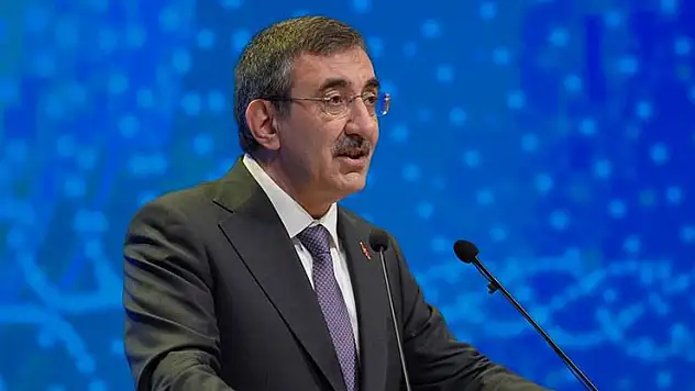 Cumhurbaşkanı Yardımcısı Yılmaz'dan Babalar Günü mesajı