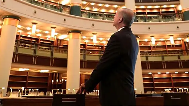 Cumhurbaşkanlığı Kütüphanesi'ni inceleyen Erdoğan: Çok yakında milletimizin hizmetinde olacak
