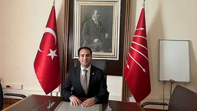 Cumhuriyetimizi ve kazanımlarını ne pahasına olursa olsun savunacağız