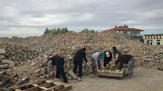 Çumra'da asfalt çalışmaları devam ediyor