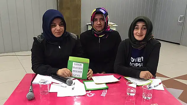 Çumra'da Liselerarası Münazara Yarışmasının Finalistleri Belli Oldu