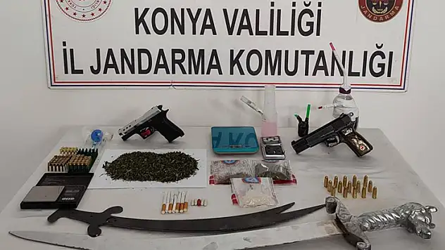 Çumra'da jandarmadan uyuşturucu operasyonu