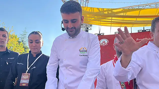 CZN Burak Konya Gastrofest'te Konyalılarla buluştu