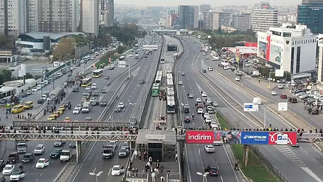 D-100 Karayolu'nda 09.05'te hayat durdu