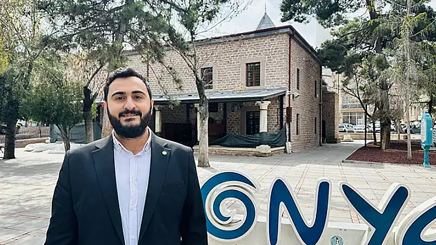 DA PAR Konya Büyükşehir Belediye Başkan Adayı Acu, projelerini anlattı