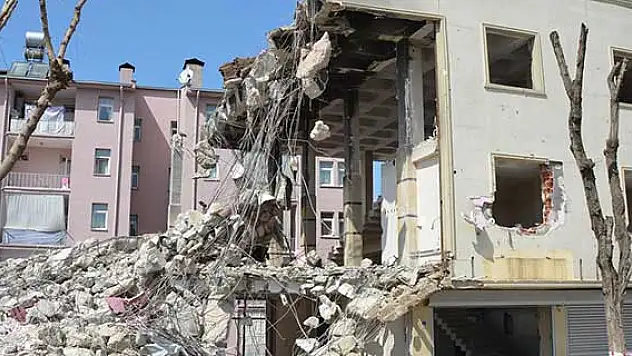 DAEŞ bahanesiyle düzenlenen izinsiz gösteriler