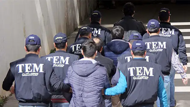 DAEŞ'li 2 canlı bomba yakalandı