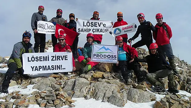 Dağcılar Lösemi için Aydos'a tırmandı