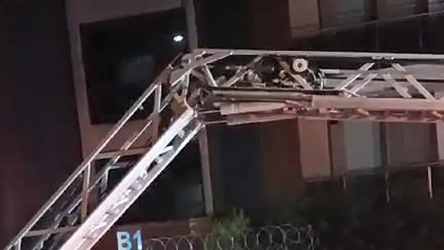 Daire yangınında 1'i bebek, 9 kişi dumandan etkilendi

