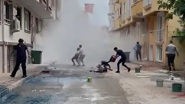 'Damadı sevdiğine pişman ettiler' dedirten görüntüler! Sirke, gübre, yumurtaya bulandı...