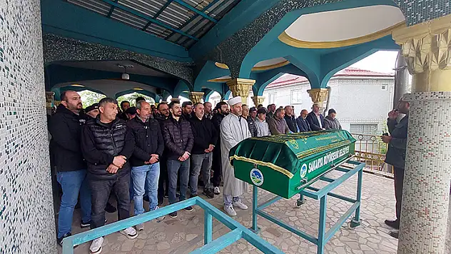Damadının 15 bıçak darbesiyle öldürdüğü kayınpeder son yolculuğuna uğurlandı