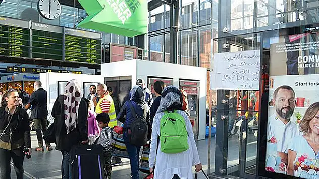 Danimarka ve İsveç sınır kontrollerini sürdürecek