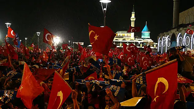 Darbe girişim gecesi Konya'da '155 Polis İmdat' hattını yüzlerce kişi aradı