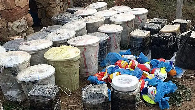 Dargeçit'teki terör operasyonunda 2 ton patlayıcı ele geçirildi