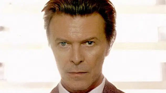 David Bowie hayatını kaybetti