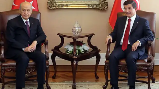 Davutoğlu-Bahçeli görüşmesi sona erdi