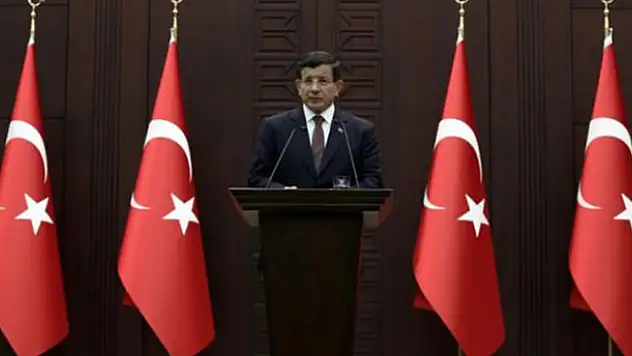 Davutoğlu: Küfürbaz vekiller Meclis'ten atılsın