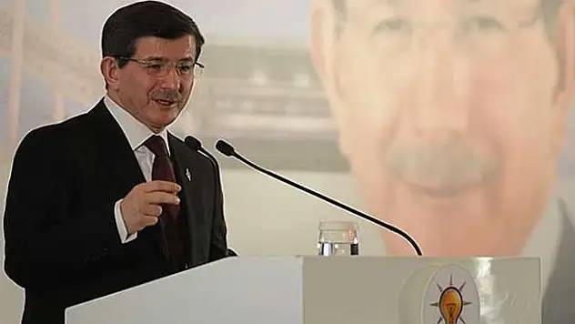 Davutoğlu milletvekilleriyle istişare toplantısı yaptı