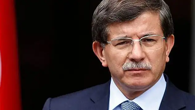 Davutoğlu'ndan darbe komisyonuna 71 sayfalık yanıt