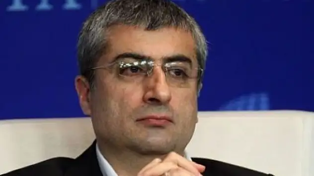 Davutoğlu'ndan Ensaroğlu'na danışmanlık teklifi