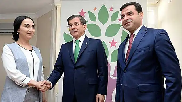 Davutoğlu'ndan üçüncü ziyaret HDP'ye